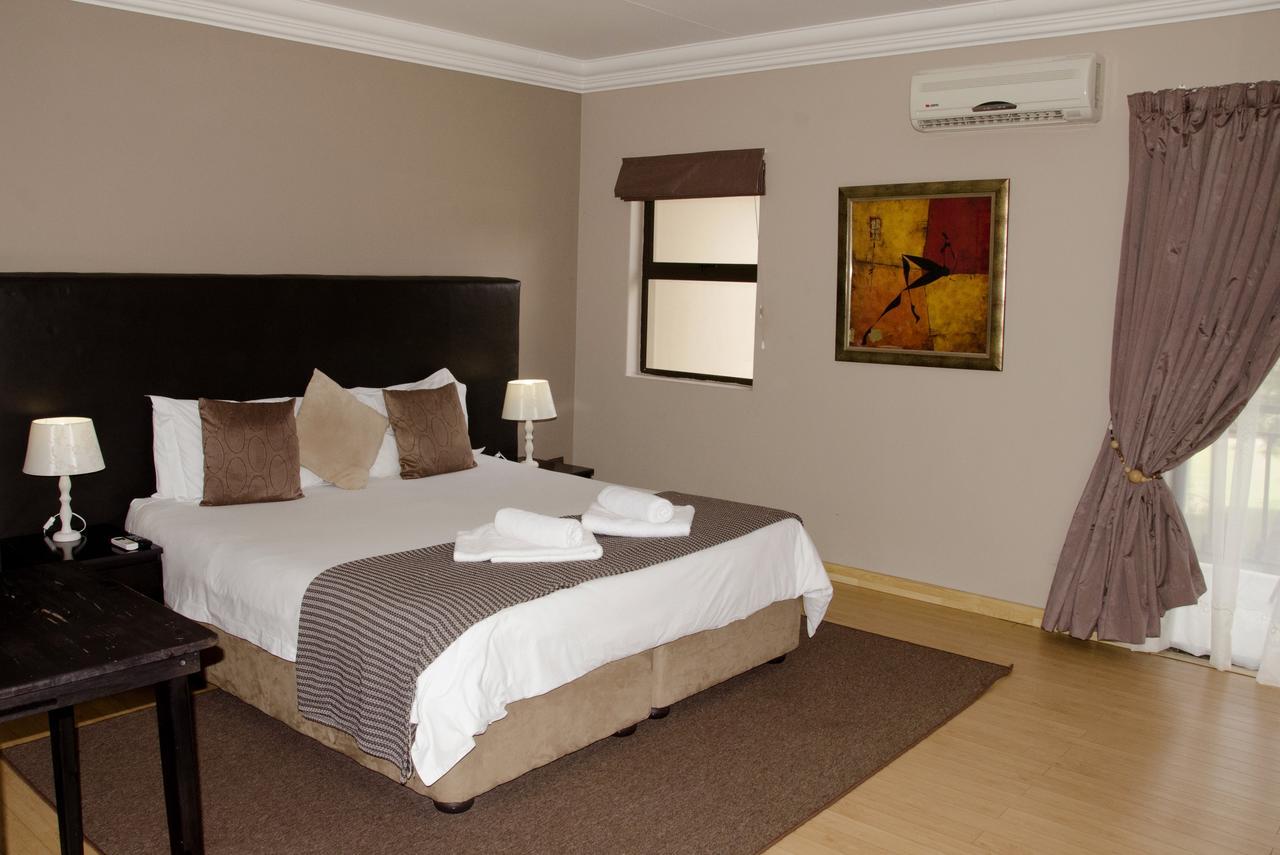 Three Oaks And An Aloe Boutique Hotel Hartbeespoort Zimmer foto